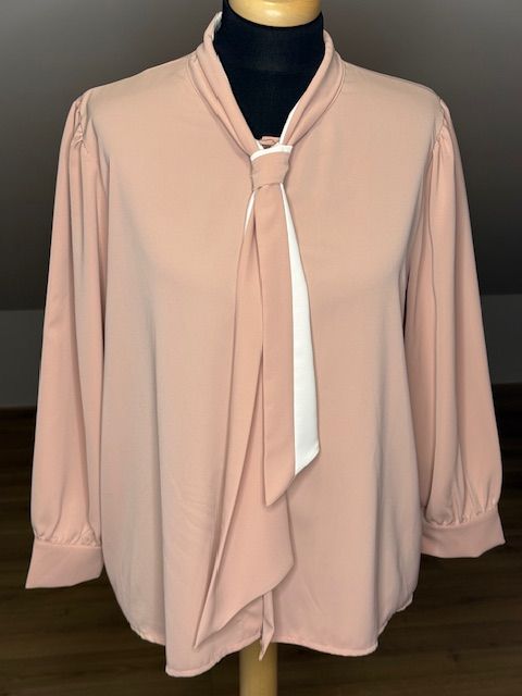 Blouse met Sjaal detail