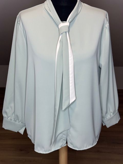 Blouse met Sjaal detail