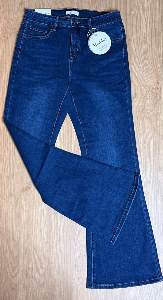 Flared jeans vanaf maat 40 t/m 48